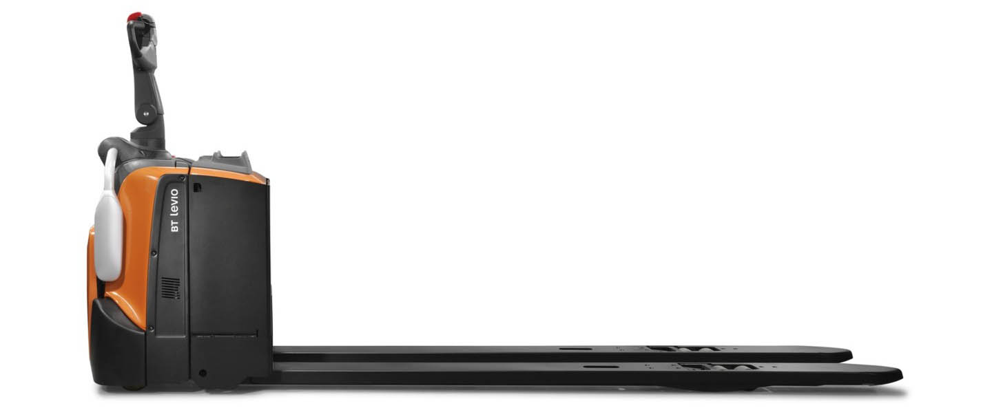 Transpaleta eléctrica con plataforma Toyota BT Levio con horquillas largas