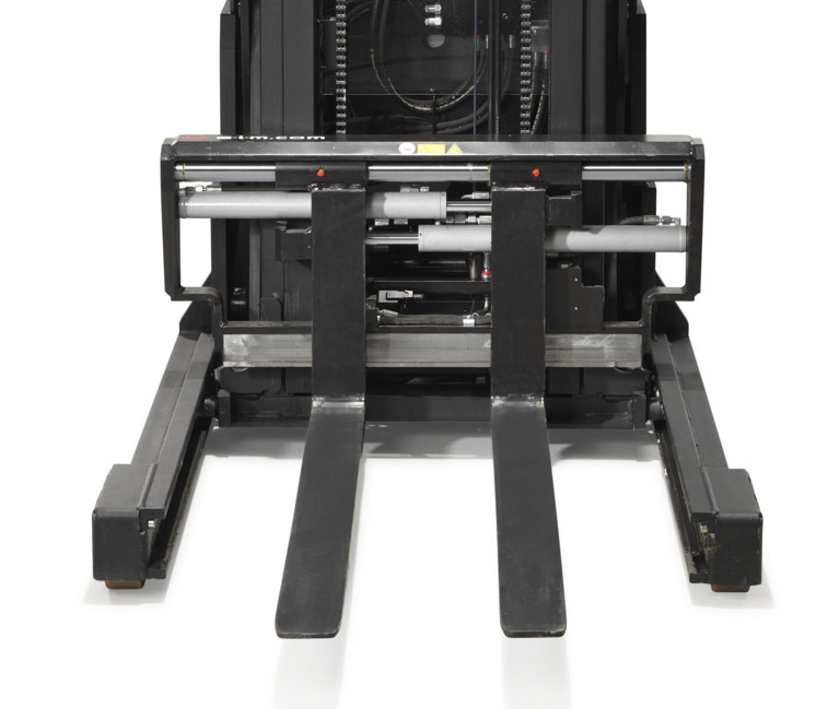 Toyota BT Staxio SPE120XR con posicionador de horquillas